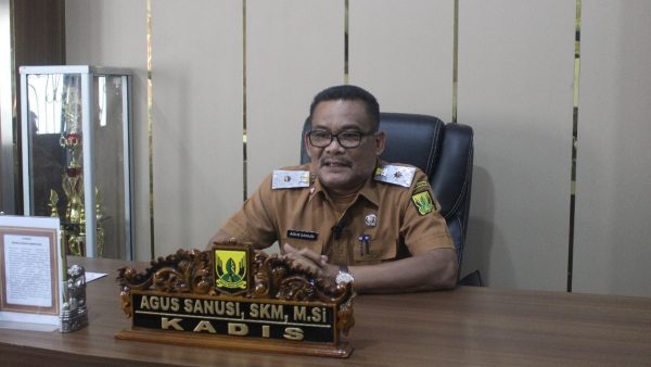 Kepala Dinas Kesehatan Sukabumi memaparkan strategi layanan kesehatan dan digitalisasi