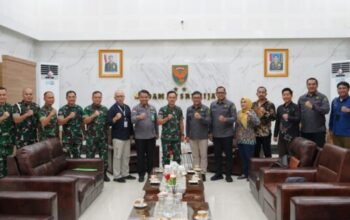 Pangdam II Sriwijaya Mayjen TNI Ujang Darwis bersama Kejagung RI bahas pembangunan strategis di Sumsel
