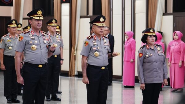 Upacara kenaikan pangkat 27 Pati Polri di Mabes Polri Jakarta