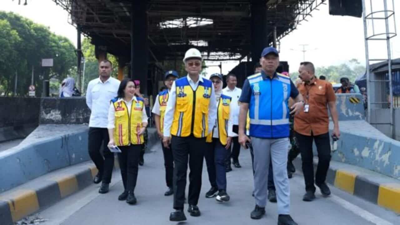 Kementerian PU Gerak Cepat Pulihkan Gerbang Tol dan Halte TransJakarta Pascademo, Target 7 Hari Fungsional