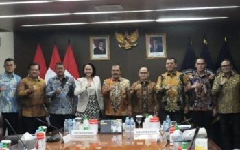 Menteri P2MI Mukhtarudin bersama Menteri Imigrasi Agus Andrianto bahas perlindungan pekerja migran resmi