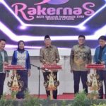 Gubernur Lampung Rahmat Mirzani Djausal membuka Rakernas BEM SI 2025