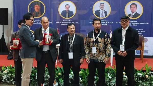 Seminar Hukum Antikorupsi bersama Carrel Ticualu di Jakarta