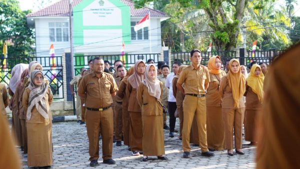 Wabup Sarolangun lakukan sidak ASN di Dinas PUPR