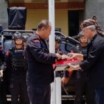 Silaturahmi ke Yon Brimob Srigunting Hitam Cineam, Abah Anton Anugerahkan Gelar Adiluhung Kisunda Utama