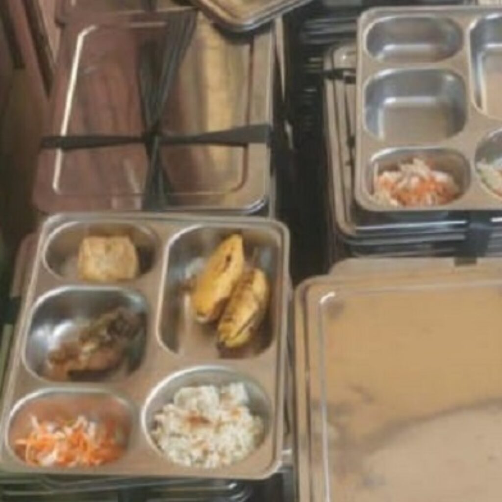 Klarifikasi Pengelola MBG Menes: Aroma Asam Nasi Goreng Bukan Karena Basi, Tapi Acar Cuka