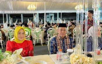 Bupati Buton Utara dan Ketua TP-PKK Hadiri Malam Ta’aruf STQH Nasional 2025 di Kendari