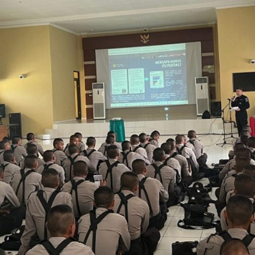 Pembekalan kepada Siswa SPN Hinai, Kabid Humas Polda Sumut Tekankan Pentingnya Komunikasi Humanis