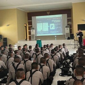 Pembekalan kepada Siswa SPN Hinai, Kabid Humas Polda Sumut Tekankan Pentingnya Komunikasi Humanis