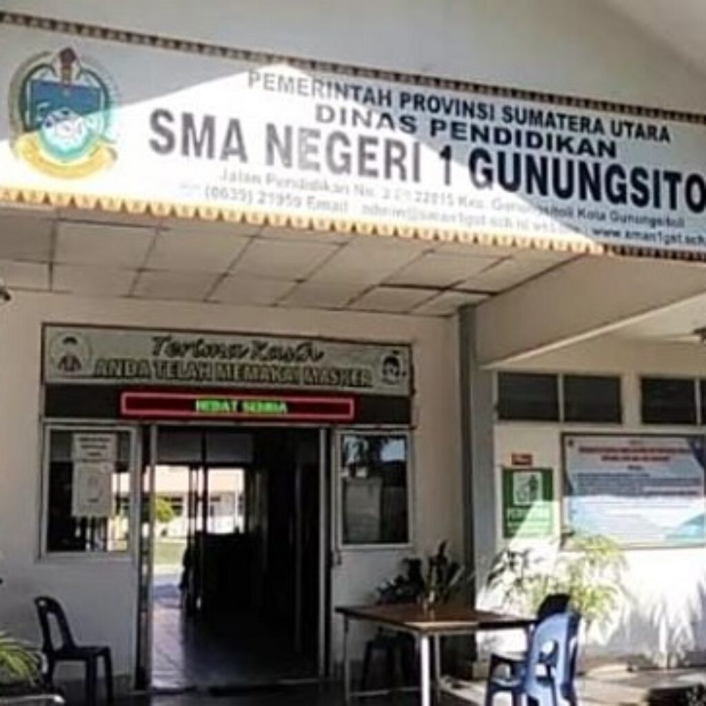 SMA Negeri 1 Gunungsitoli Bantah Larangan Siswa Masuk karena Iuran: “Itu Hanya Opini”