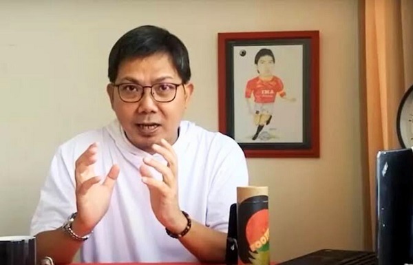 Towel Sentil Manajer Timnas Sumardji Soal Komunikasi Internal