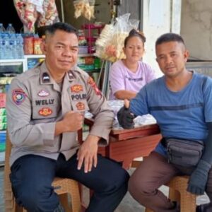 Dekat dengan Warga, Aipda Welly Brongos Aktif Sambangi Masyarakat Sebangki Sampaikan Pesan Kamtibmas