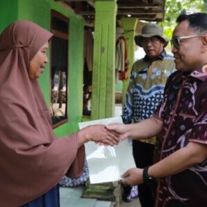 BPN Banten Serahkan Sertipikat Tanah Door to Door, Warga Antusias Terima Langsung