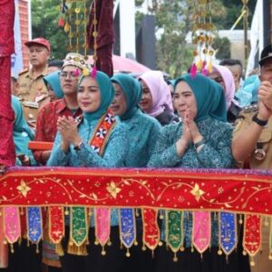 Batin Wulan Canangkan Desa TAPIS di Lampung Barat, Dorong Keluarga Sejahtera Menuju Indonesia Emas