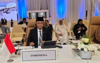 Menteri PU Dody Hanggodo berbicara di konferensi OKI tentang ekonomi air dunia di Jeddah.