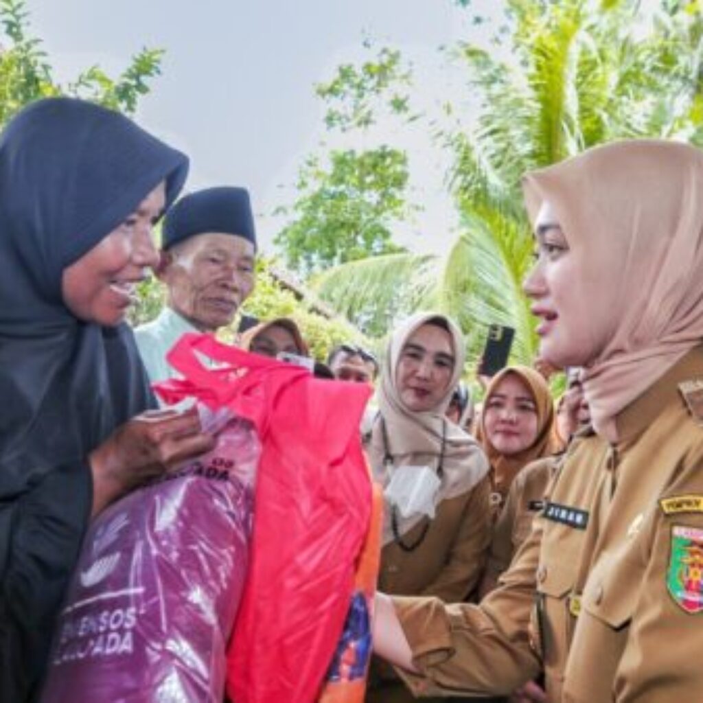 Gempa Tanggamus Rusak 15 Rumah, Wagub Lampung Jihan Nurlela Turun Langsung Salurkan Bantuan