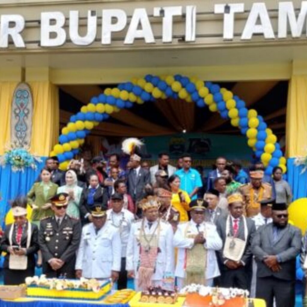 HUT ke-17 Tambrauw, Gubernur Papua Barat Daya Ajak Warga Jaga Alam dan Persatuan