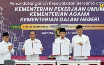 Menteri Pekerjaan Umum Dody Hanggodo bersama Menteri Agama dan Menteri Dalam Negeri menandatangani kesepakatan infrastruktur pesantren