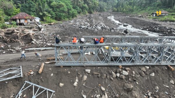 Pemasangan Jembatan Bailey Nagekeo oleh Kementerian PU dan BPJN NTT