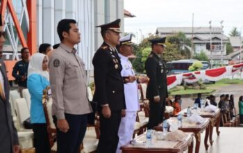 Kapolres Ketapang AKBP Muhammad Harris menghadiri upacara Hari Sumpah Pemuda ke-97 di halaman Kantor Bupati Ketapang.