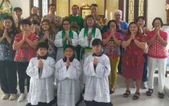 Kapolsek Matan Hilir Selatan IPTU Jumadi Hutabarat melaksanakan kegiatan Minggu Kasih di Gereja Santo Stefanus Pesaguan