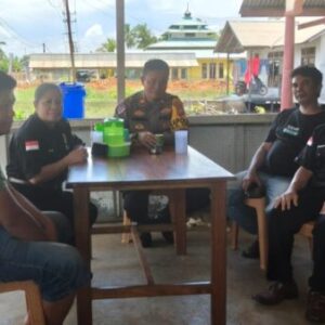 Ngopi Bareng, Kapolsek Matan Hilir Utara Dengar Langsung Keluhan Warga soal Truk TBS dan Knalpot Brong