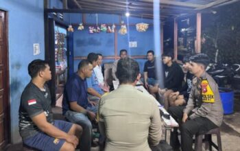 Kapolsek Sandai IPDA Fransiscus Edwin gelar Jum’at Curhat bersama warga Desa Sandai