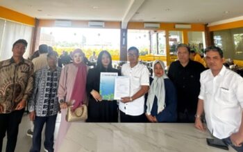 Penandatanganan kerja sama pengembangan perumahan antara Kiano Group dan Seputar Publik Indonesia di Bekasi.