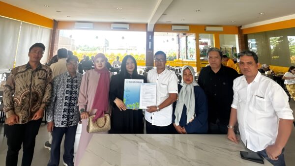 Penandatanganan kerja sama pengembangan perumahan antara Kiano Group dan Seputar Publik Indonesia di Bekasi.