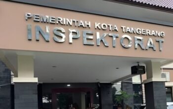 Satpol PP Kota Tangerang dalam kegiatan pengawasan dan penegakan peraturan daerah.
