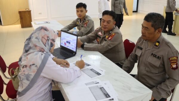 Tim Ombudsman RI melakukan kunjungan kerja ke Polres Ketapang meninjau layanan publik.
