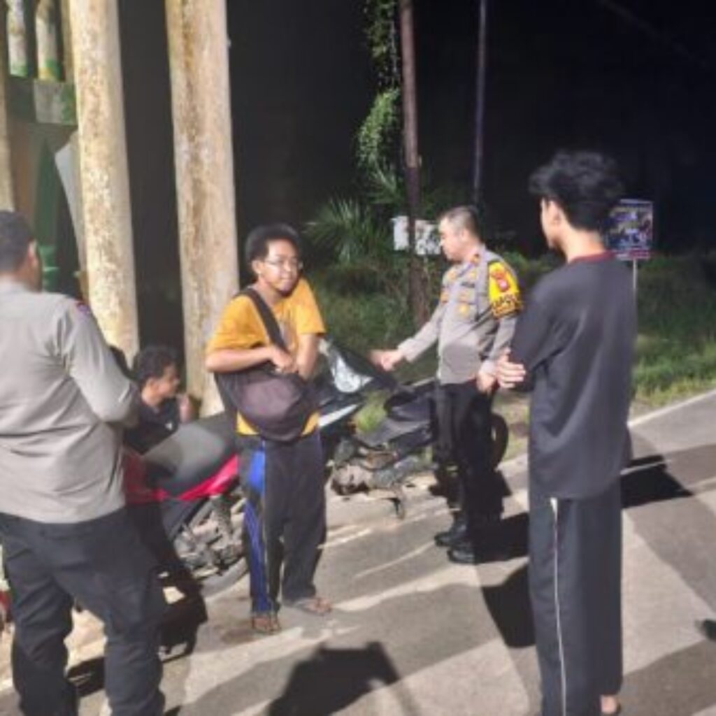 Polsek Manis Mata Gelar Patroli Dialogis, Warga Apresiasi Kehadiran Polisi di Tengah Masyarakat
