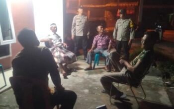 Polisi Polresta Deli Serdang melakukan patroli menjaga kamtibmas di wilayah hukum mereka