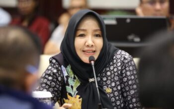 Ade Yuliasih menyoroti penonaktifan Kepala SMAN 1 Cimarga