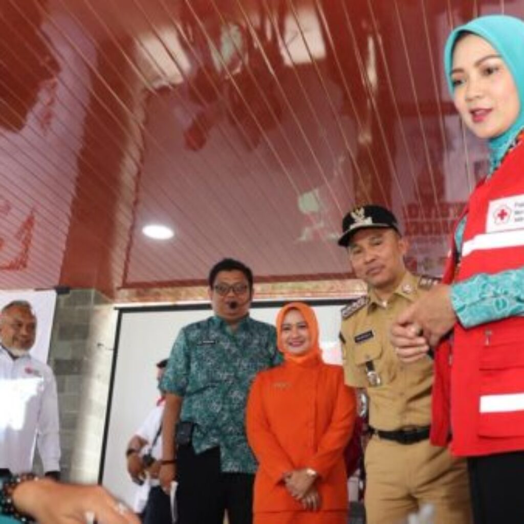 Ketua PMI Lampung Batin Wulan Kunjungi Lampung Barat: Semangati Relawan Kemanusiaan