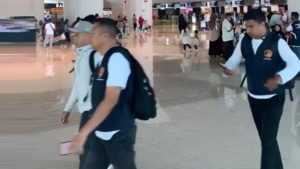 Polda Gorontalo amankan tersangka korupsi proyek pemeliharaan Jalan Nani Wartabone.