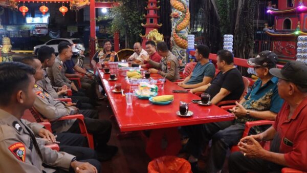 Silaturahmi Polres Ketapang dengan masyarakat Tionghoa di Klenteng Tua Pak Kong
