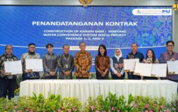 Menteri Dody Hanggodo saat penandatanganan kontrak Proyek KSCS di Jakarta
