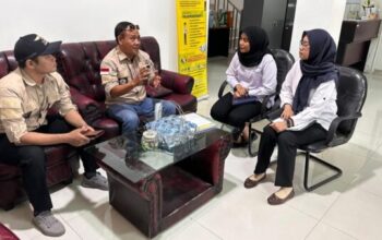 LSM Geram Tangerang melaporkan Satpol PP Kota Tangerang ke Ombudsman Banten atas dugaan maladministrasi.