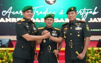 Mayjen TNI Ujang Darwis Pimpin Sertijab Danrem 045/Gaya, Kolonel Inf Nur Wahyudi Resmi Gantikan Brigjen Safta Feryansyah
