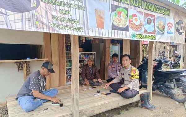 Bhabinkamtibmas Polsek Cirinten Ajak Warga Jaga Kamtibmas