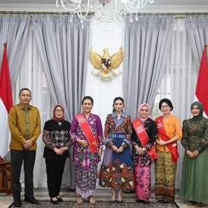 Bunda Milenial Dorong Regulasi Kebaya Seragam Adat Sekolah, Didukung Ketua Dekranas Selvi Gibran
