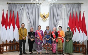 Bunda Milenial Dorong Regulasi Kebaya Seragam Adat Sekolah, Didukung Ketua Dekranas Selvi Gibran