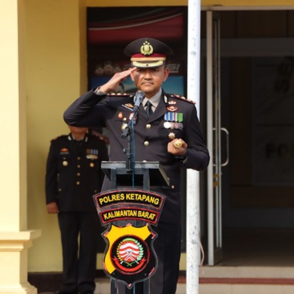 Kapolres Ketapang Pimpin Upacara Hari Pahlawan 2025 di Mapolres Ketapang
