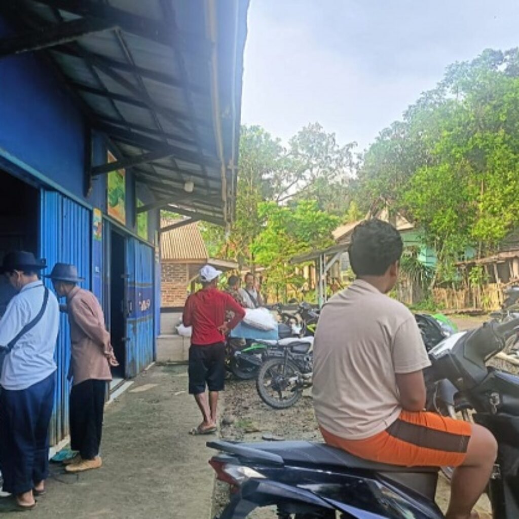 Petani Cirinten Senang, Kios Pupuk Sinar Batu Jaya Jual Sesuai Harga Eceran Tertinggi