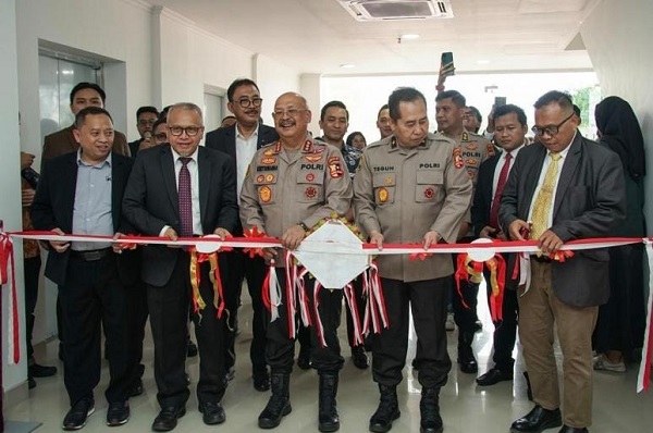 Komjen Chrysnanda Resmikan Pusat Studi Ilmu Kepolisian Unissula Semarang