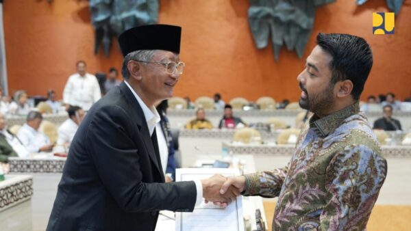 Menteri PU Dody Hanggodo saat memaparkan anggaran 2026 dalam rapat kerja bersama Komisi V DPR RI.