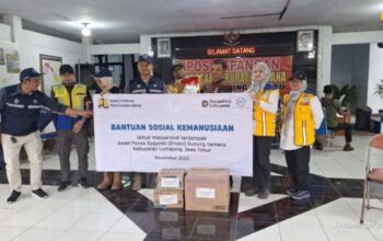 Penyaluran bantuan PU Semeru untuk pengungsi erupsi Gunung Semeru di Pronojiwo