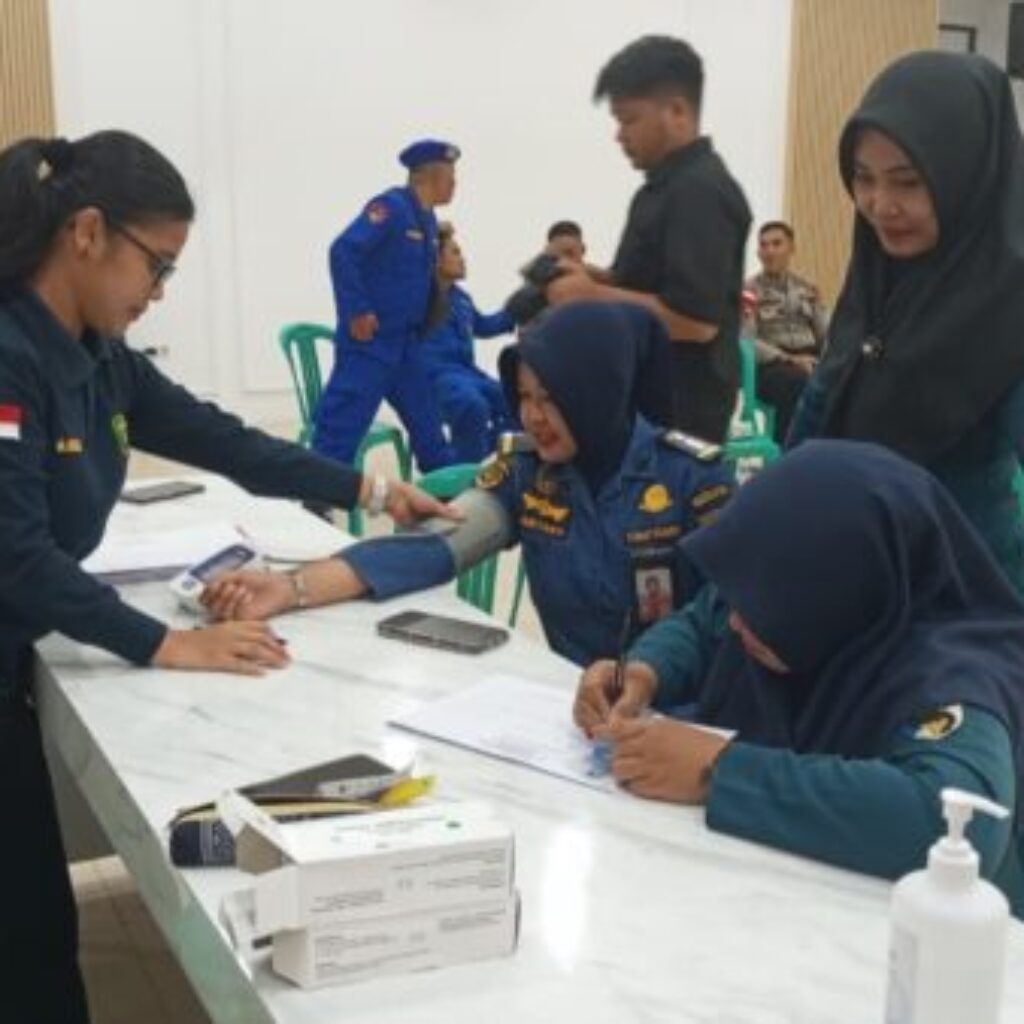 Sambut HUT ke-75, Polairud Ketapang Gelar Aksi Donor Darah untuk Kemanusiaan
