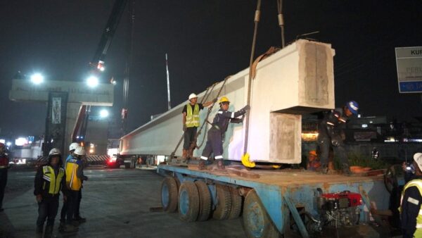 Pembangunan Flyover Nurtanio Bandung terus dikebut untuk mengurai kemacetan di kawasan Andir.